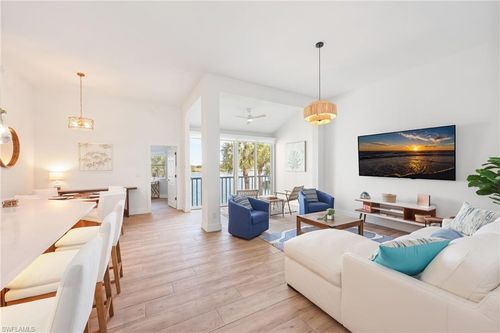 f305-2711 Citrus Lake Dr, NAPLES, FL, 34109-7605 | Card Image