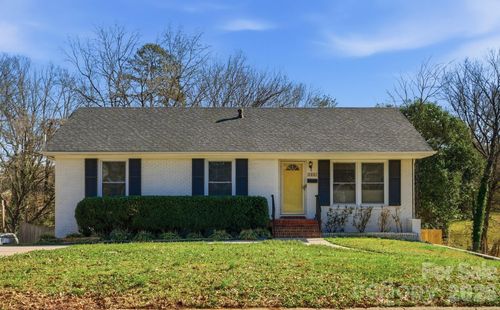 6801 Starcrest Dr, Charlotte, NC, 28210-5341 | Card Image