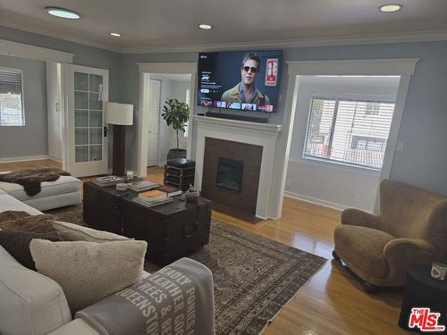 2122 Hillhurst Ave, Los Angeles, CA, 90027-2004 | Card Image