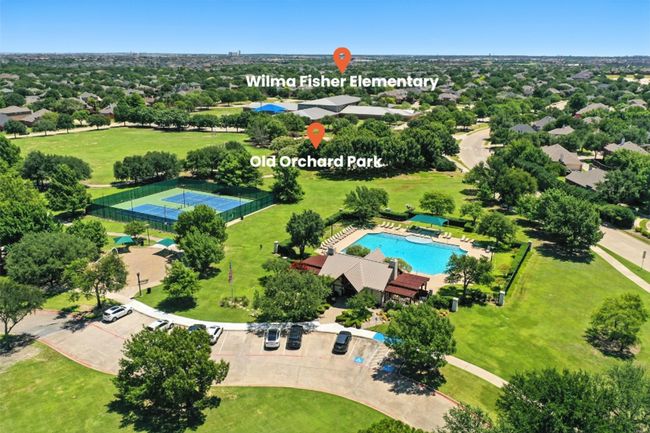 Aerial view of a pool area | Image 37