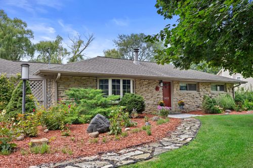 2205459 Town Line Rd, Lisbon, WI, 53089-4444 | Card Image
