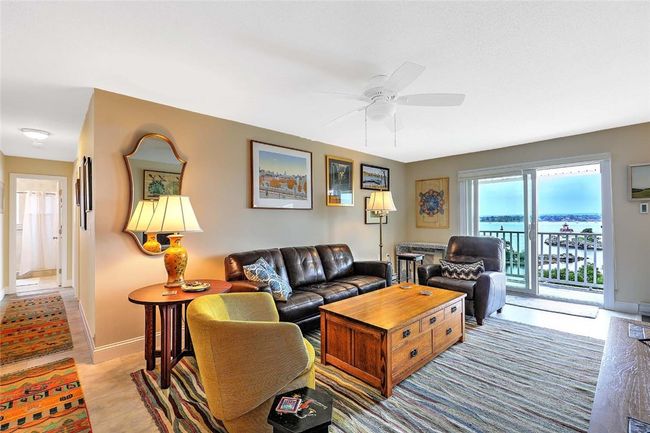 APT-3C - 33 Bullocks Point Ave, Condo with 2 bedrooms, 2 bathrooms and 2 parking in Riverside RI | Image 10