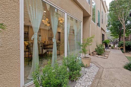 c-2509 Welborn St, Dallas, TX, 75219-4039 | Card Image