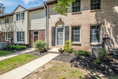 208 Stepping Stone Lane, Orchard Park, NY, 14127 | Card Image