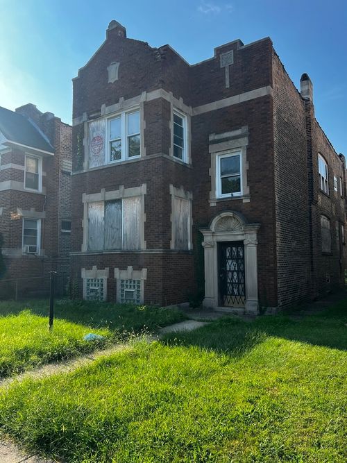 143 W 74th St, Chicago, IL, 60621-3447 | Card Image