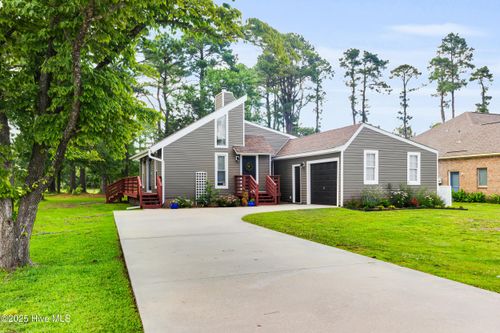 1223 Pelican Dr, New Bern, NC, 28560-9029 | Card Image