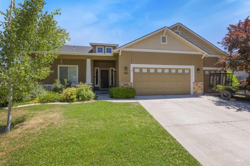 1682 N Vinifera Ave, Kuna, ID, 83634-5041 | Card Image