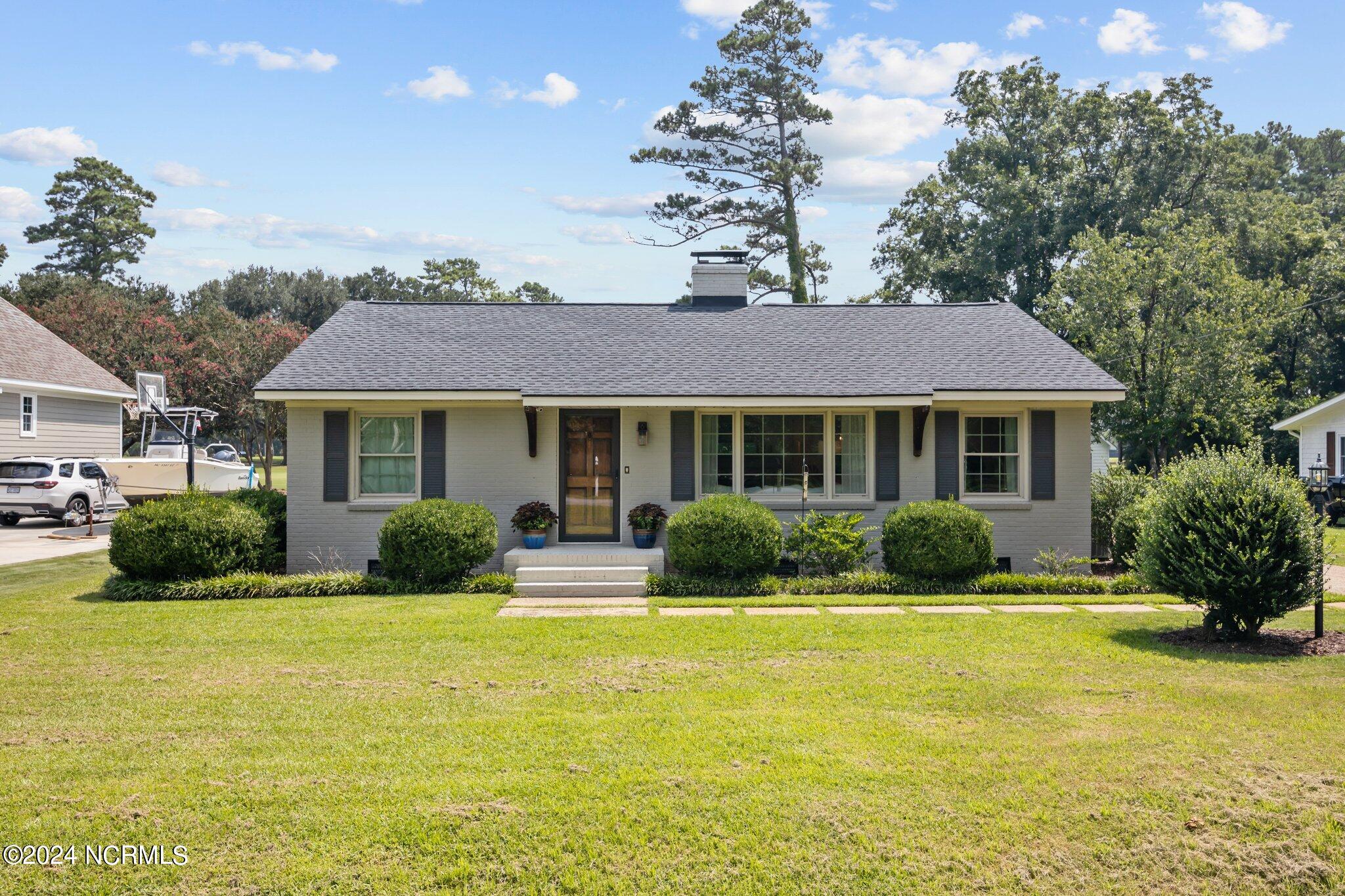 Camelia Rd, Trent Woods, NC 28562