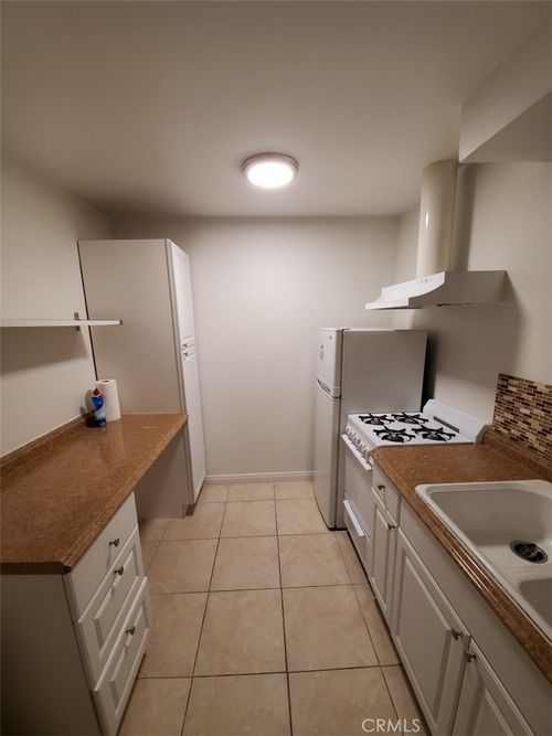 apt-b-5847 Cherry Ave, Long Beach, CA, 90805-4479 | Card Image