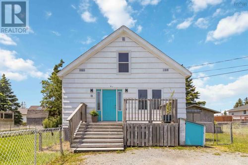 11 Yorks Lane, Eastern Passage, NS, B3G1C2 | Card Image
