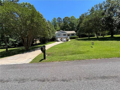 38 Stonehedge Dr, Dawsonville, GA, 30534-7724 | Card Image
