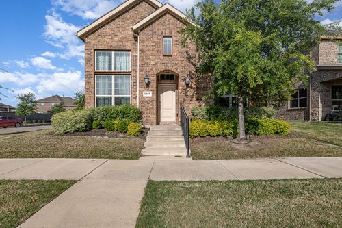 7200 Wildflower Way, Aubrey, TX, 76227-5458 | Card Image