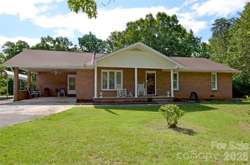 848 Deer Park Rd, Nebo, NC, 28761-8742 | Card Image