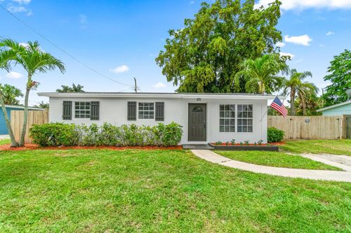 11650 Dahlia Dr, Royal Palm Beach, FL, 33411-7612 | Card Image