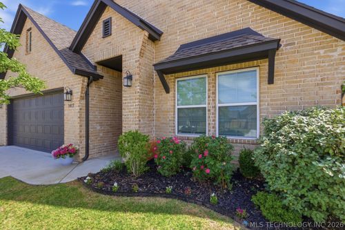1417 N 72nd St, Broken Arrow, OK, 74014-2515 | Card Image