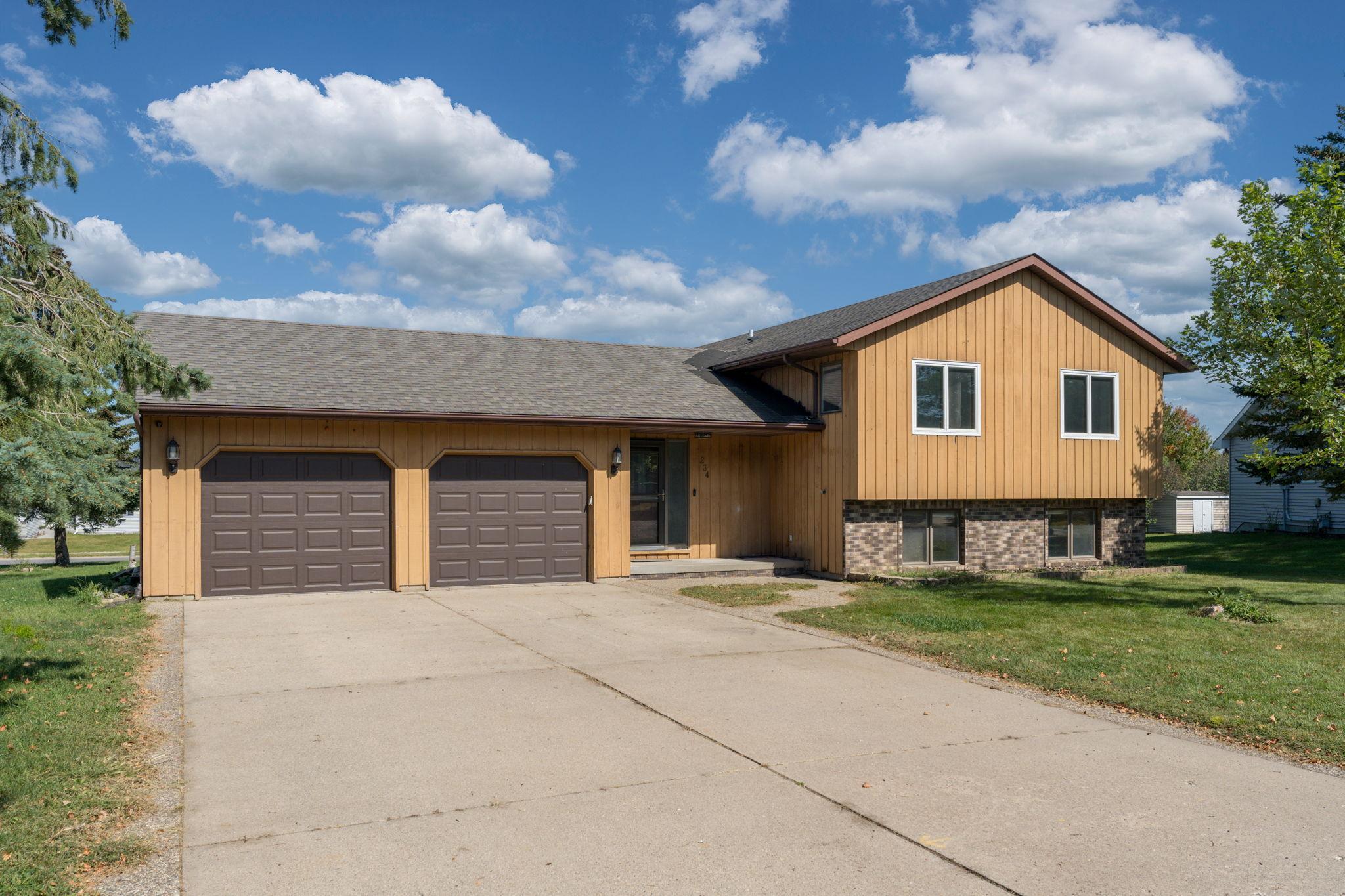 Foxborough Ln, Le Sueur, MN 56058