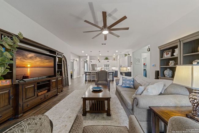 324 Rhapsody Rdg, House other with 3 bedrooms, 2 bathrooms and null parking in Spring Branch TX | Image 12