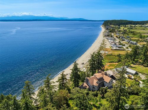 5608 Tara Dr, Freeland, WA, 98249-9472 | Card Image