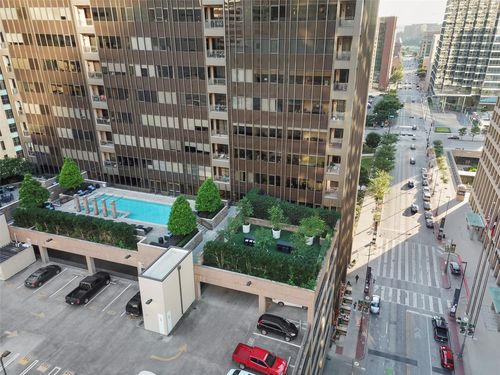apt-812-1200 Main St, Dallas, TX, 75202-4301 | Card Image
