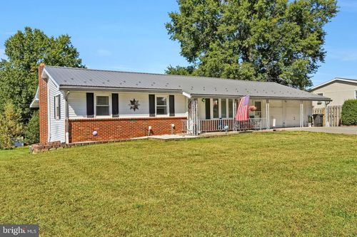 145 E Vickie Ln, Elizabethville, PA, 17023-8859 | Card Image