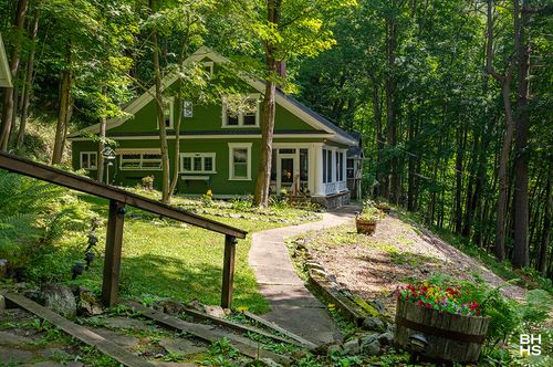 34 Mountain Ln, Saranac Lake, NY, 12983-1227 | Card Image