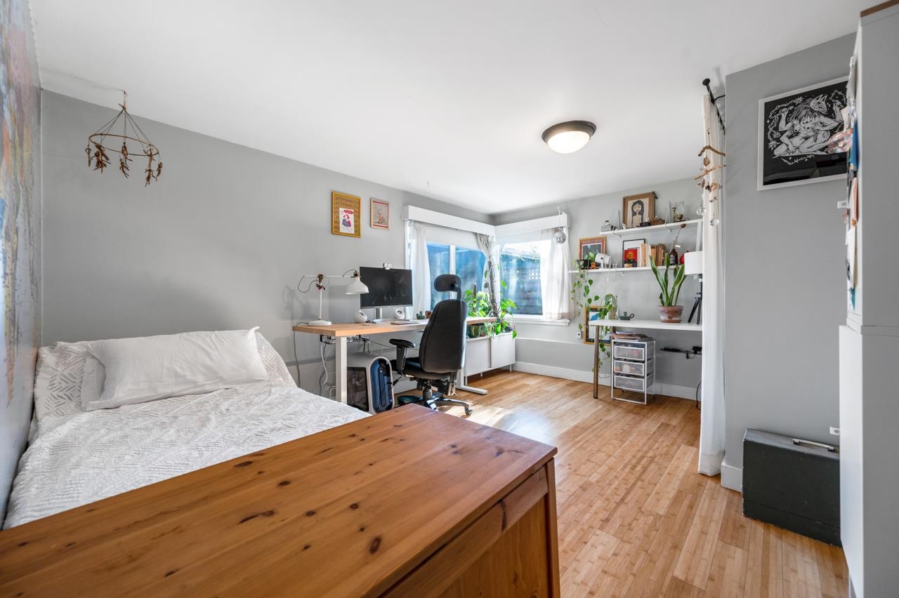 3354 E Georgia Street, House other with 4 bedrooms, 2 bathrooms and 1 parking in Vancouver BC | Image 15