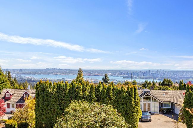 1111 Gilston Road, House other with 5 bedrooms, 3 bathrooms and 3 parking in West Vancouver BC | Image 19