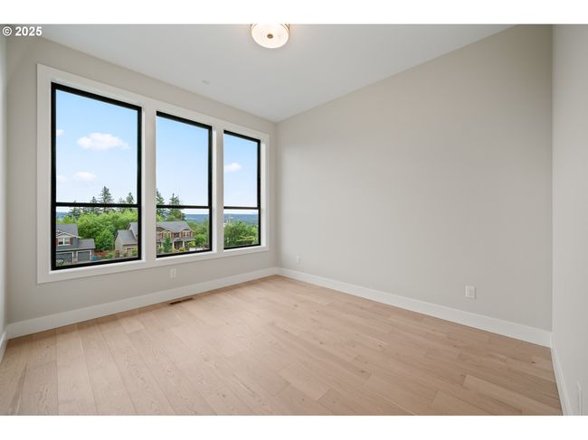 Bedroom-Main | Image 22
