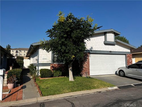 32031 Emerald Ln, Castaic, CA, 91384-3104 | Card Image