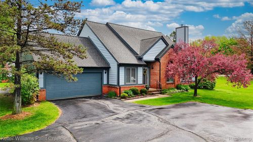 2799 Lochmoor Blvd, Lake Orion, MI, 48360-1950 | Card Image