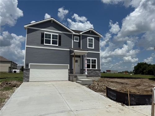 11018 E Ridge Ct, Peculiar, MO, 64078-3100 | Card Image