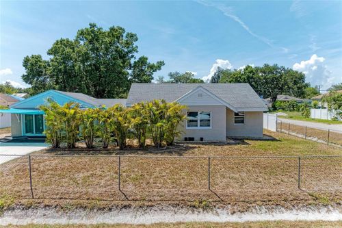901 Oak St Sw, RUSKIN, FL, 33570-4179 | Card Image