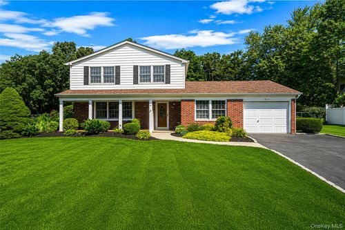 35 Royalston Ln, South Setauket, NY, 11720-1414 | Card Image