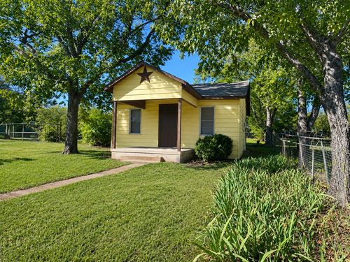 201 N Las Vegas Trl, White Settlement, TX, 76108-2129 | Card Image