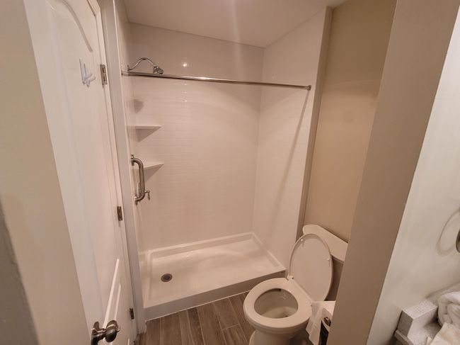 APT-202 - 2419 Riverside Dr, Condo with 2 bedrooms, 2 bathrooms and null parking in Trenton MI | Image 17