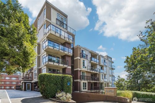601-500 5th Ave W, Seattle, WA, 98119-4019 | Card Image