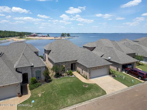 40 Savannah Circle, Brandon, MS, 39047 | Card Image