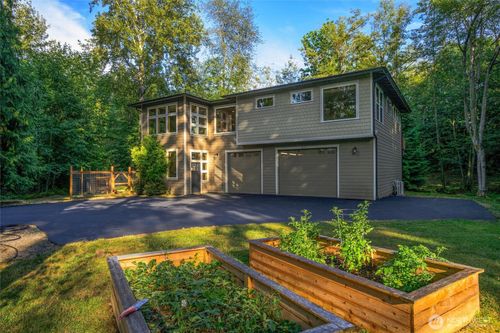 6241 Olson Rd, Ferndale, WA, 98248-9670 | Card Image