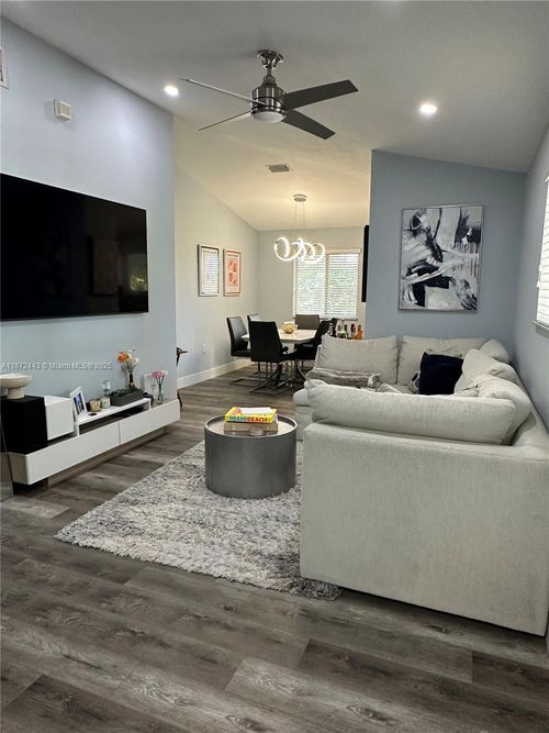 apt-201-2298 Nw 78th Ave, Pembroke Pines, FL, 33024-0909 | Card Image