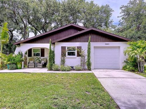 3001 W Binnicker Ave, TAMPA, FL, 33611-5038 | Card Image