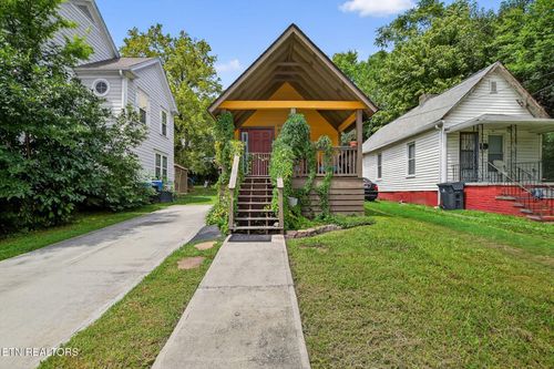 1217 University Ave, Knoxville, TN, 37921-4842 | Card Image