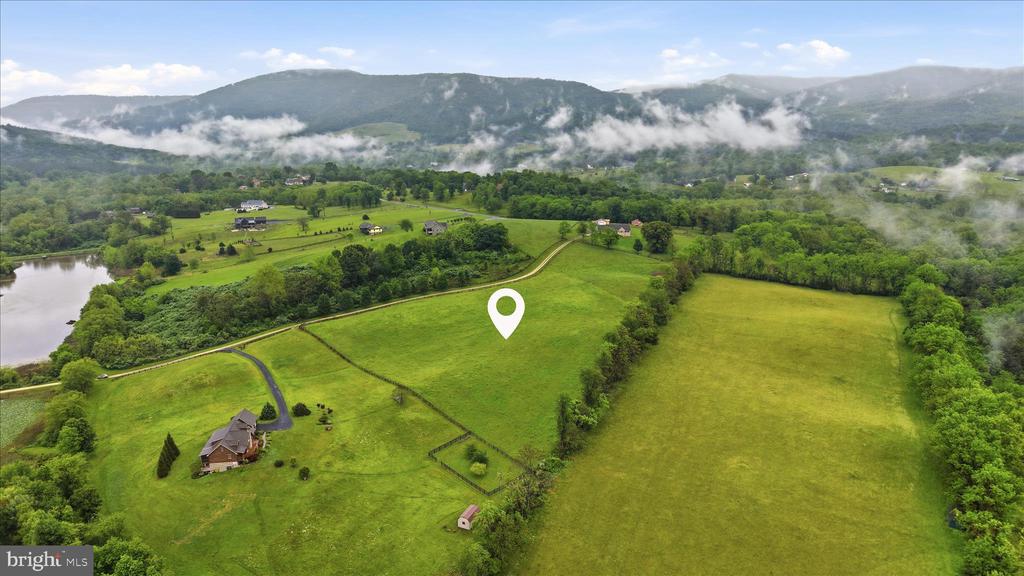 Land in BENTONVILLE 2