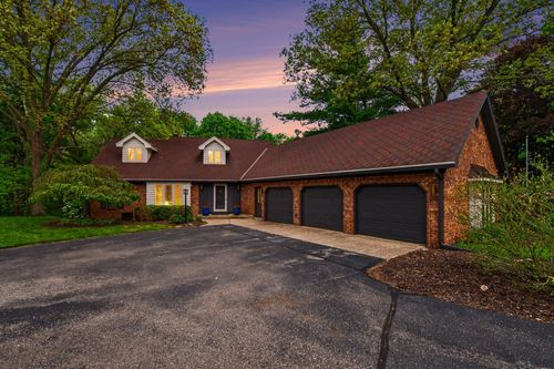 7463 Whispering Ridge St Se, Grand Rapids, MI, 49546-9167 | Card Image