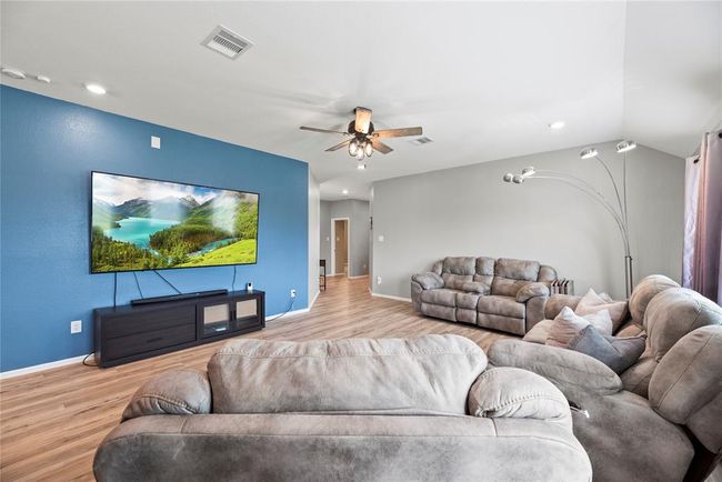 5204 Rushing Brook Ln, House other with 4 bedrooms, 2 bathrooms and 2 parking in Rosenberg TX | Image 6