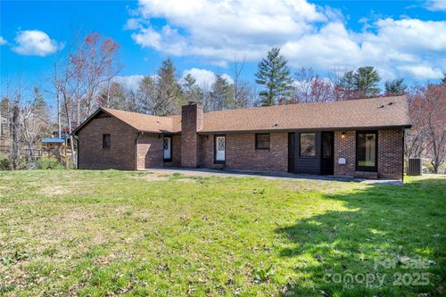 35 Tree Top Dr, Arden, NC, 28704-3040 | Card Image