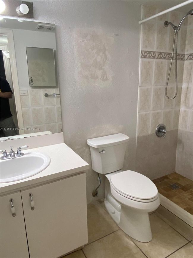 APT-127 - 666 W 81 St St, Condo with 1 bedrooms, 1 bathrooms and null parking in Hialeah FL | Image 6
