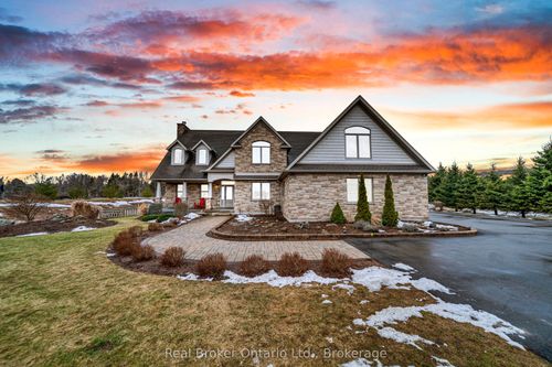 4760 Nassagaweya-Puslinch Townline, Puslinch, ON, N0B2J0 | Card Image