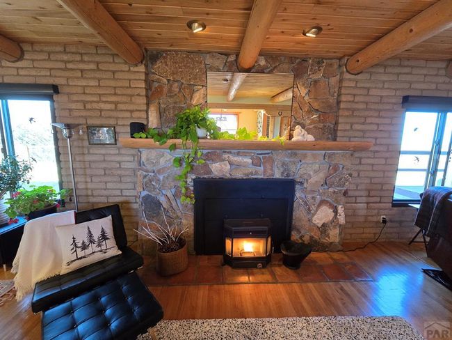 Toasty warm pellet stove | Image 4