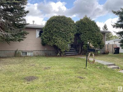 4829 46 St, House other with 5 bedrooms, 3 bathrooms and null parking in Thorsby AB | Image 2