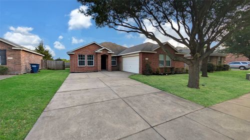 614 Chapman Dr, Lancaster, TX, 75146-7200 | Card Image
